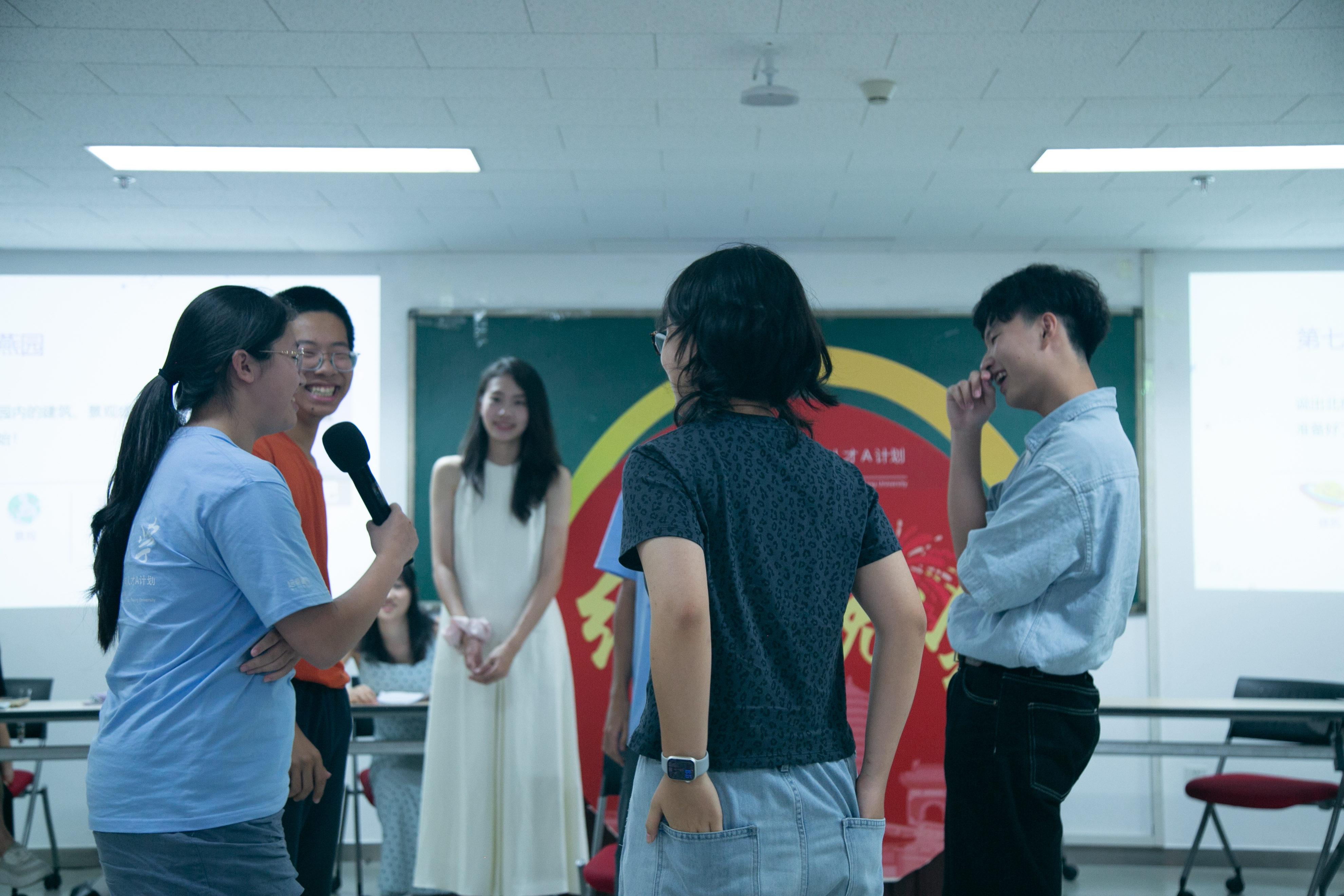 晚会 (2).jpg
